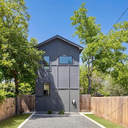 The Heritage Haus - Modern Cabin In Downtown San Antonio Villa Exterior photo